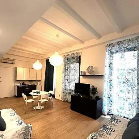 Chagall-bozzi 59 Apartment *